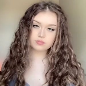 Meet your Posher, Mallory